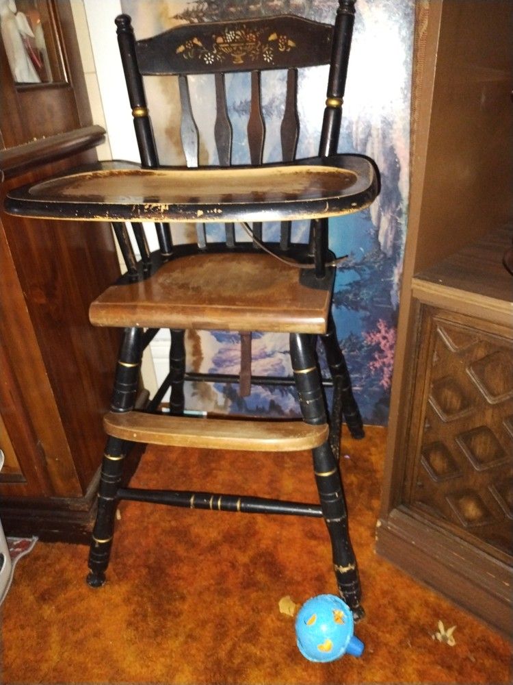 Vintage 1970 High Chair 
