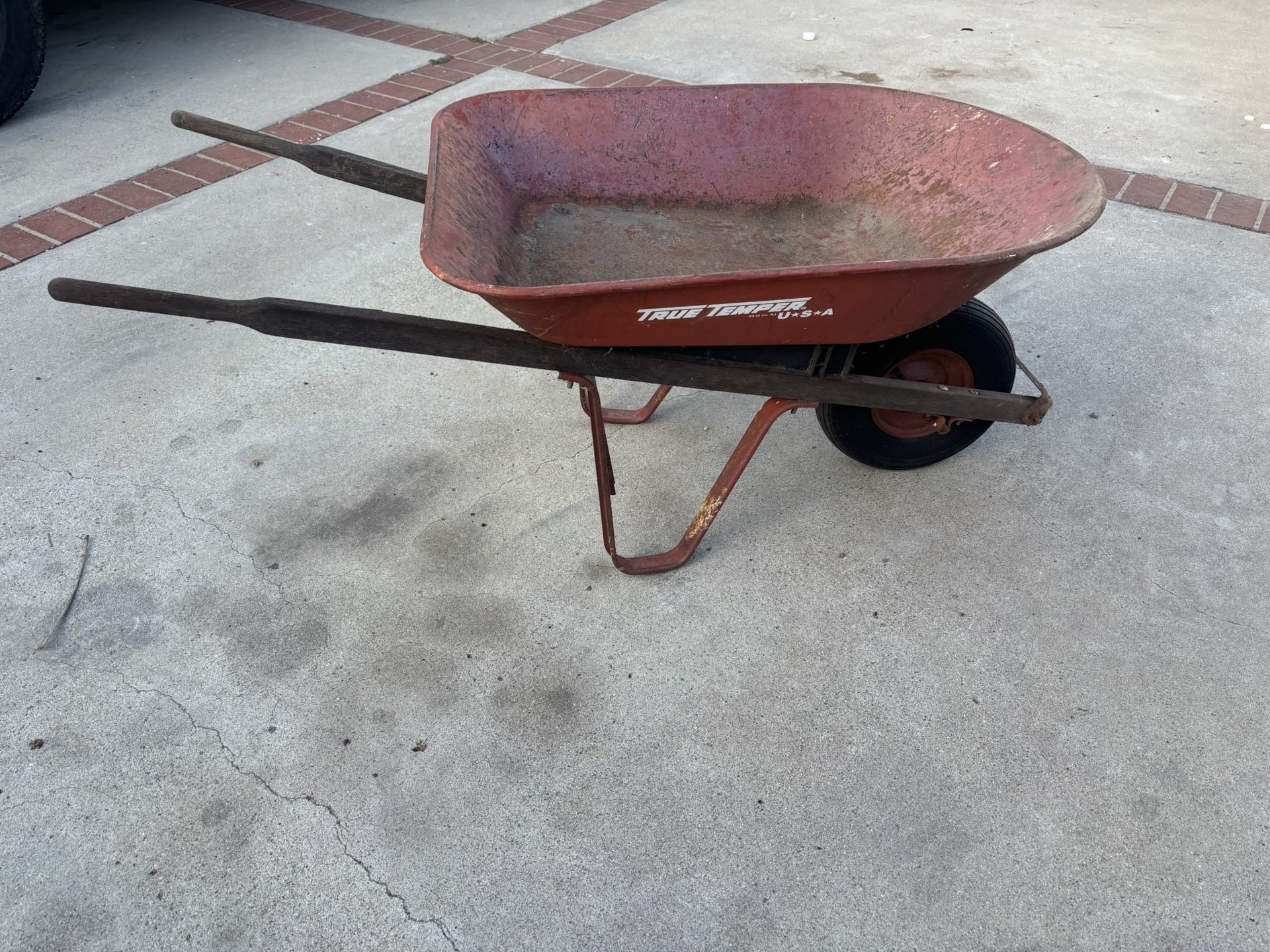 True Temper Wheelbarrow