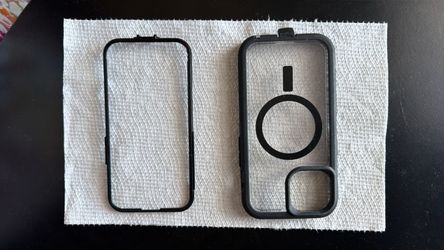 OtterBox case IPhone 15