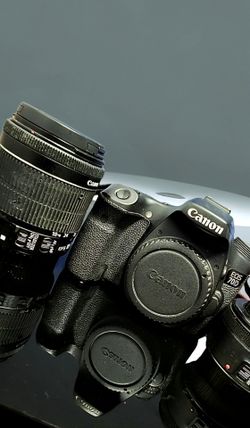 $300 CASH  (Irvine) - CANON 70D BUNDLE