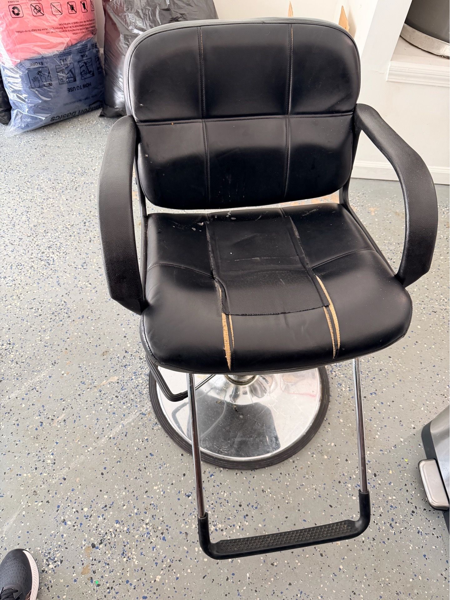 Styling chair