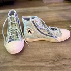 Converse Sneakers 