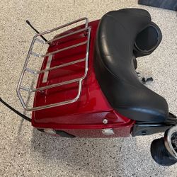 Harley Davidson king size tour pack with accessories attached