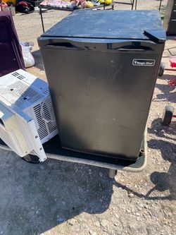 Mini fridge