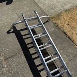 20 Ft Ladder, Like New 