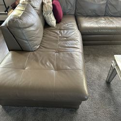 ASHLEY FURNITURE LEATHER COUCH