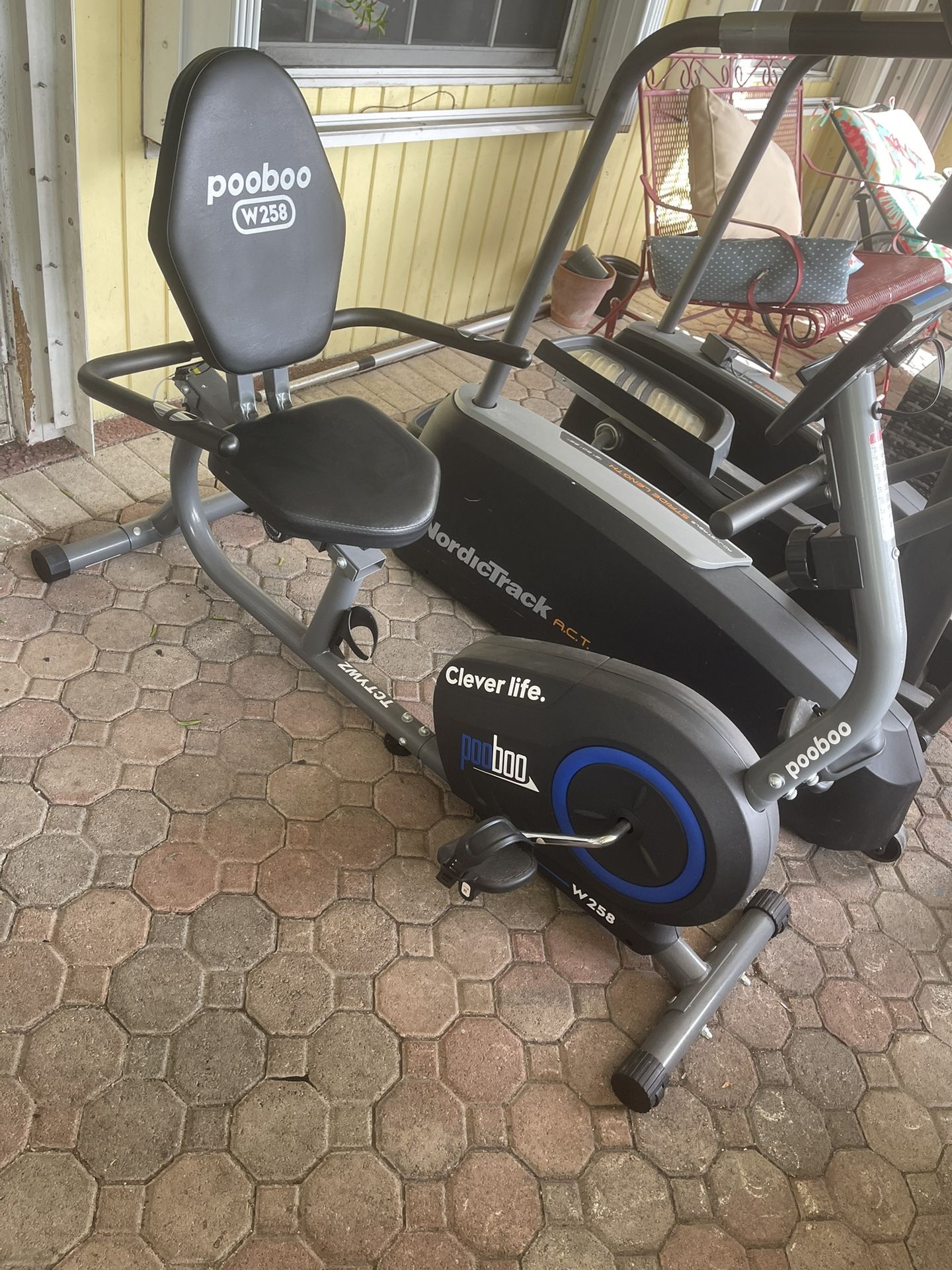 Poopoo Exercise Bike Barely Used