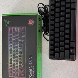 Razor Huntsman Mini Keyboard (Rgb) Like new