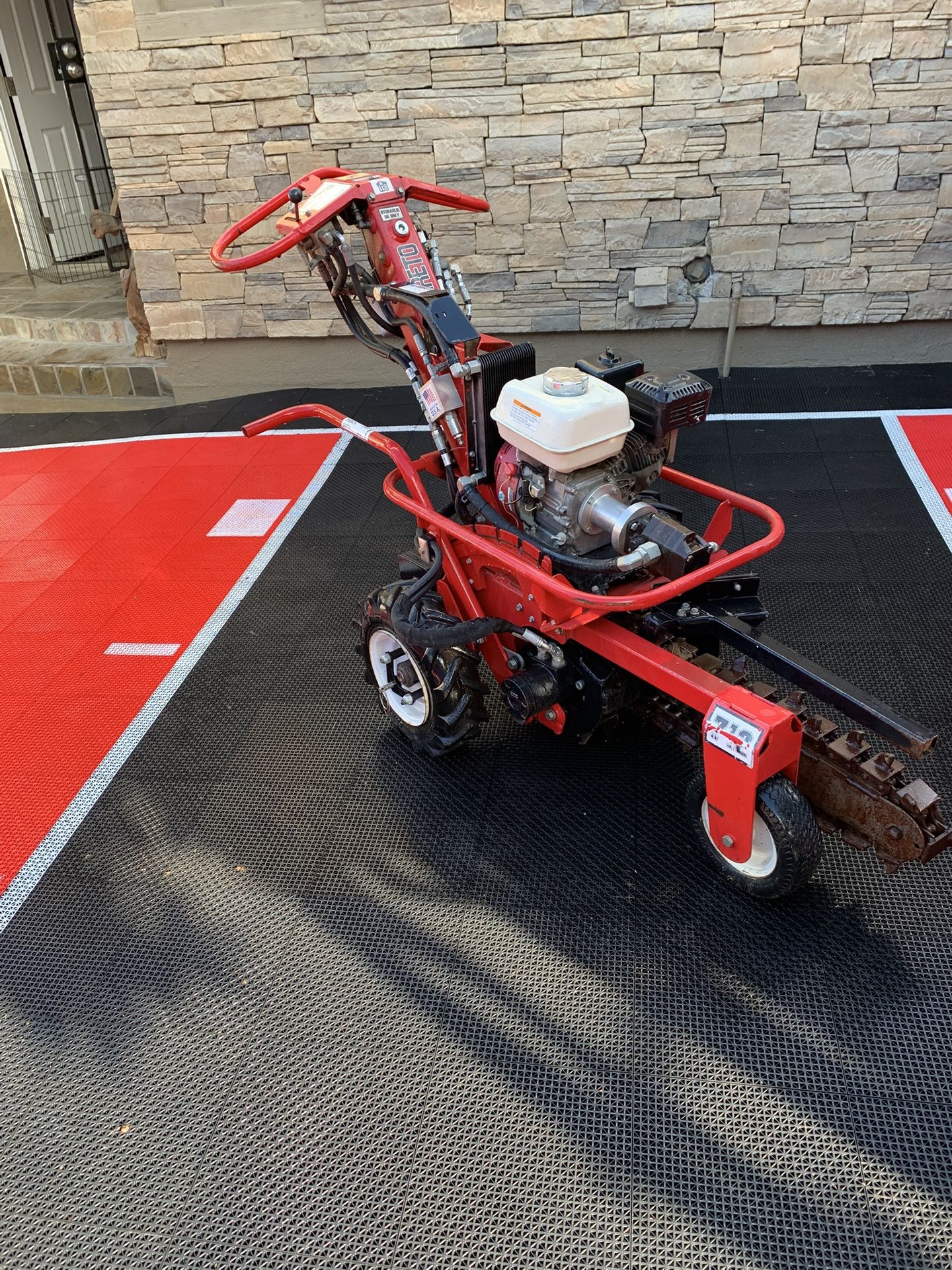 Trench Digger 18”