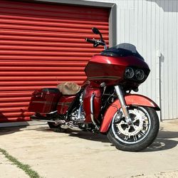 2009 Harley Davidson road glide  Low miles and clean title !