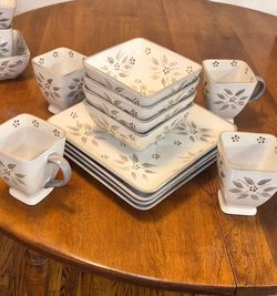 Square Ceramic Dinnerware Set of (4) with Floral Pattern