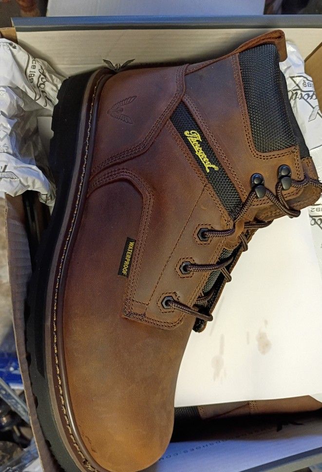 NEW STEEL TOE WORKING BOOTS.