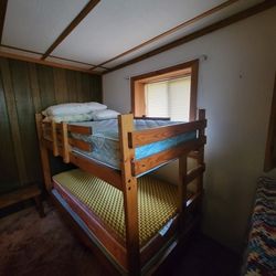 Twin bunk beds