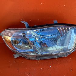 2008 2009 2010 Toyota Highlander Right Passenger Headlight 08 09 10 Taiwan Made
