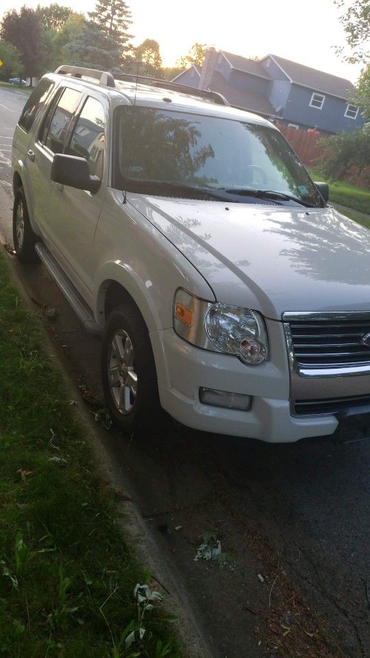 2010 Ford Explorer