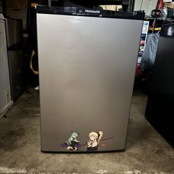 Frigidaire Mini Fridge