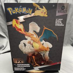 Charizard Deluxe Collector’s Statue