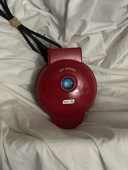 Dash Mini Waffle Maker, 4 inches