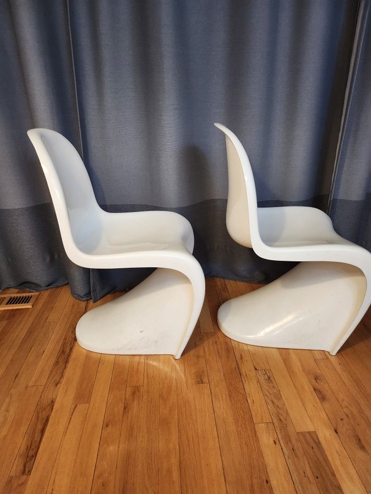 Pair of white Panton s Chair Replicas