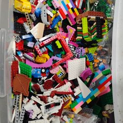 Huge Lot Of LEGO Blocks 