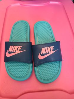 Nike size 6 24Cm