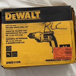 DeWALT Keyless Chuck Drill Kit