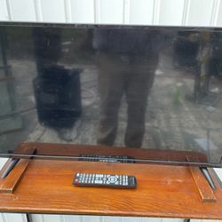 Element 32 Inch Flat Screen TV  With Remote 