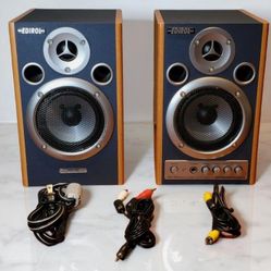 Roland Edirol MA-15D Studio Monitors 45w Stereo Pair With Cables 
