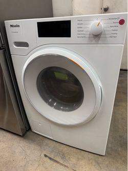 Mielle. Compact Washer 24”
