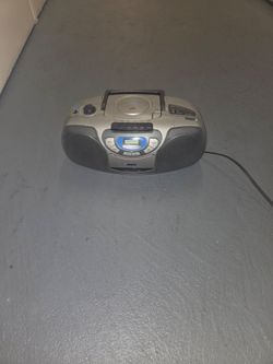 A.M./F.M CD AND CASSETTE PLAYER AND BATTERY OPERATED OR PLUG IN.