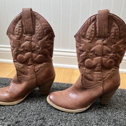 Lot Of 12 Women’s Shoes And Boots! 