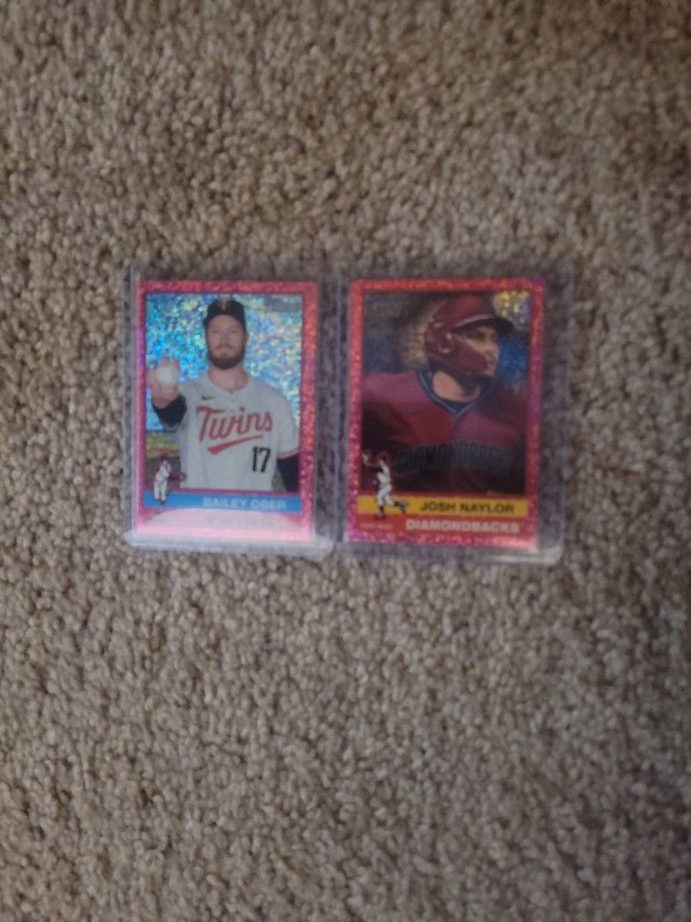 2025 Topps Heritage Pink Sparkle 2 Cards