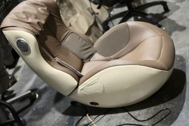 Ultimate Gaming Chair With Massage And Speakers, CHEAP!!!