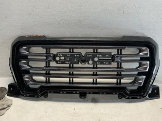 2019-2021 GMC SIERRA 1500 SLT GRILLE W/O CAMERA OEM  P(contact info removed)3