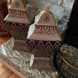 2 Oriental Vases Decor