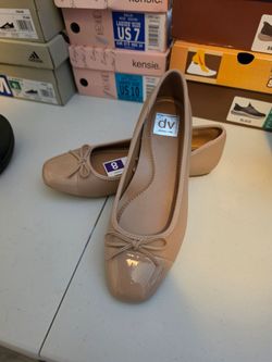 DV by Dolce Vita Women’s Ballet Flats Nude/Tan – Size 8