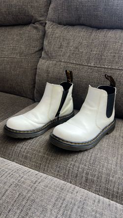DR MARTENS KIDS SIZE 2