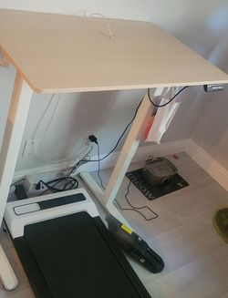 Standing desk