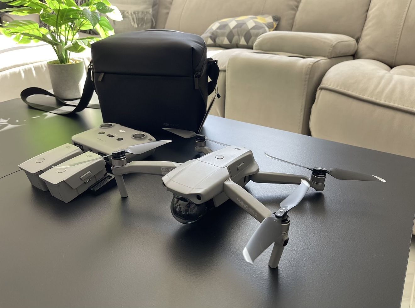 Drone - DJI Mavic Air 2 Combo