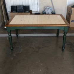 Dinner Table Green , Brown , White 