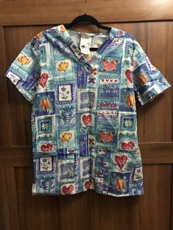 Nursing scrubs size SMALL, brand new. Available this sat June 16th, in Oceanside if you want to try it on.