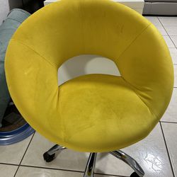 Vanity/desk chair 