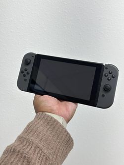 Nintendo Switch - V1 with Gray Joy-Con HAC-001 (No Dock) Good