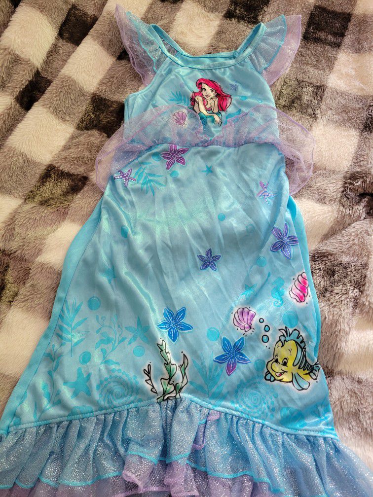 Size 4 Princess Nightgown Or Play 