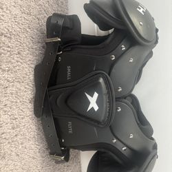 Xenith Flyte Youth Size Small Black Football Shoulder Pads.