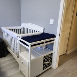 Delta Children Abby Convertible Crib and Changer, Bianca White