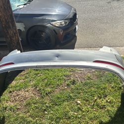 2018 Hyundai Elantra Factory Rear Bumper Silver Gray With Reflector 