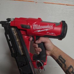 Milwaukee Framing Nailer 