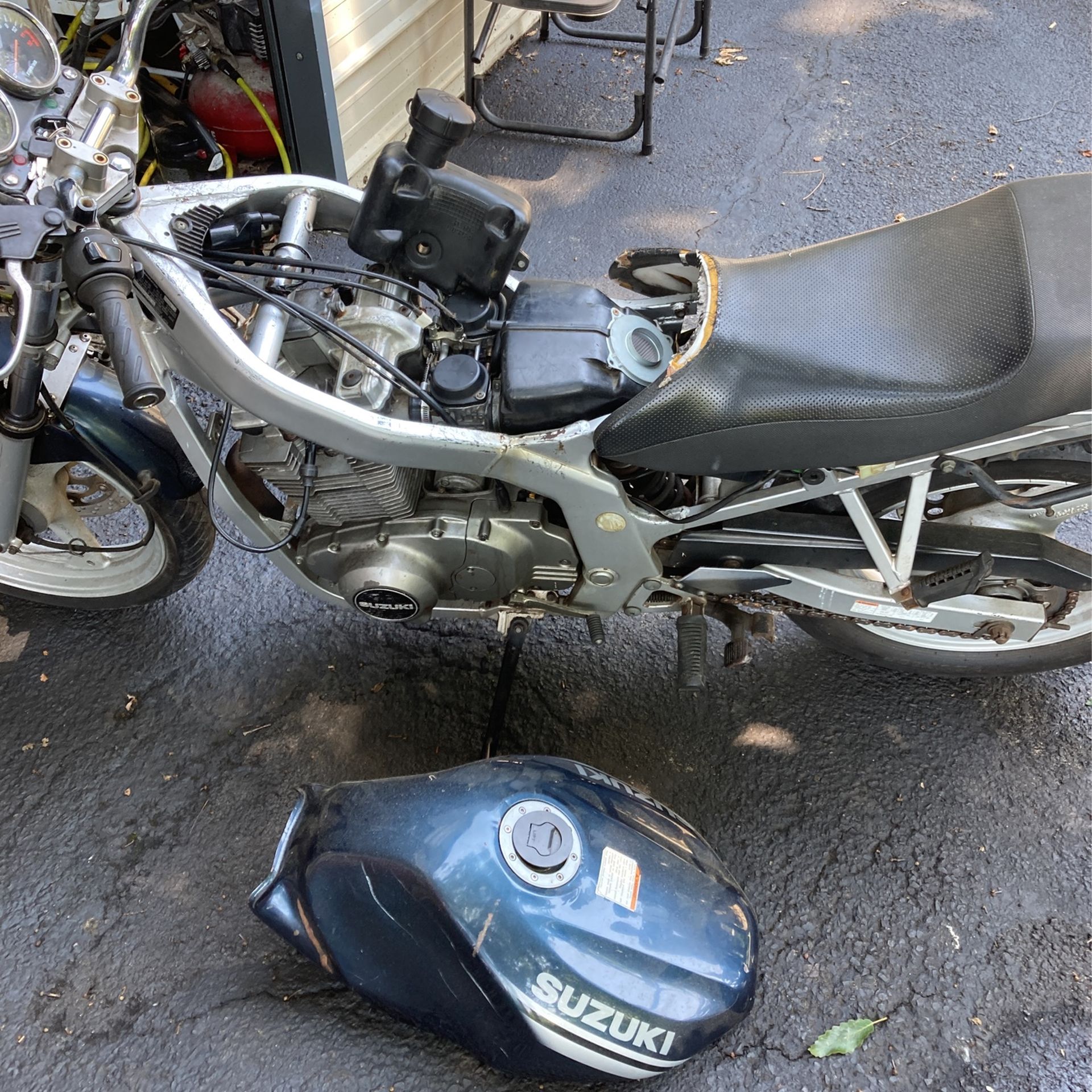 2001 Suzuki GS 500 250$