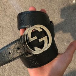 Gucci- Signature Leather Belt Size 95-38